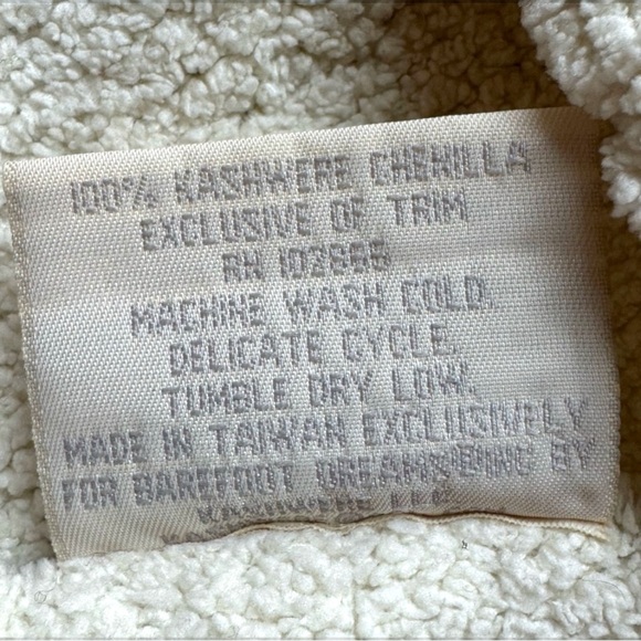 SOLD BAREFOOT DREAMS 100% Kashwere Chenilla Newborn Baby Blanket Sand Castle - Picture 5 of 8